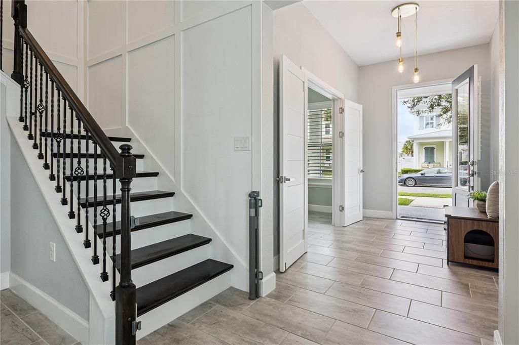 For Sale: $865,000 (4 beds, 3 baths, 2445 Square Feet)