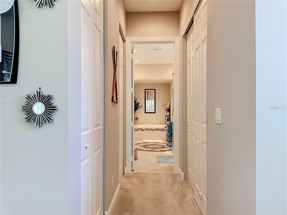 For Sale: $390,000 (2 beds, 2 baths, 2073 Square Feet)