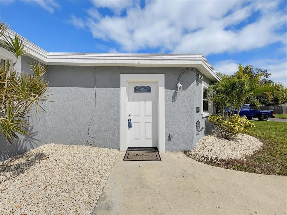 For Sale: $429,900 (4 beds, 2 baths, 1491 Square Feet)