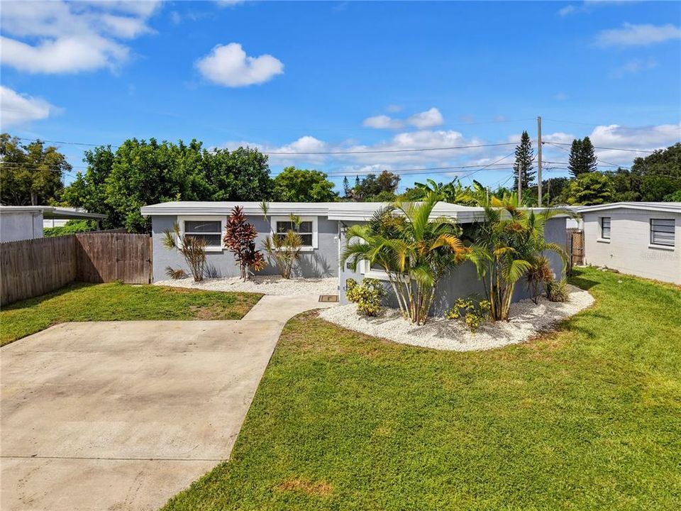 For Sale: $429,900 (4 beds, 2 baths, 1491 Square Feet)