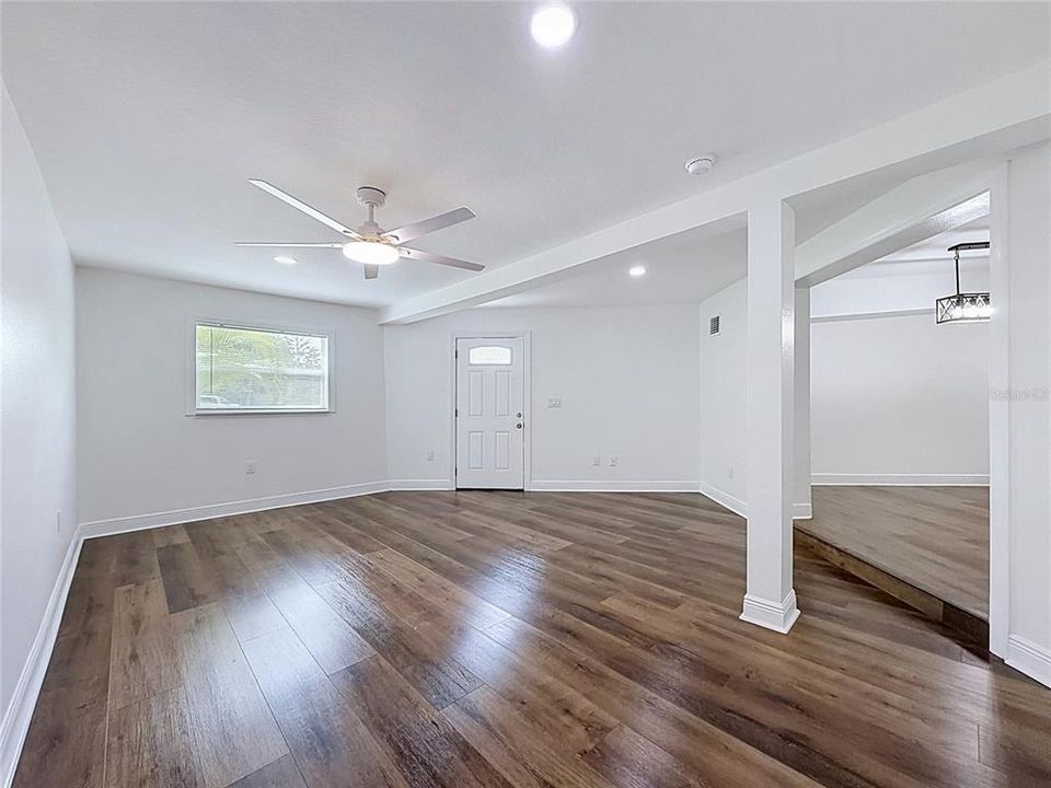 For Sale: $429,900 (4 beds, 2 baths, 1491 Square Feet)