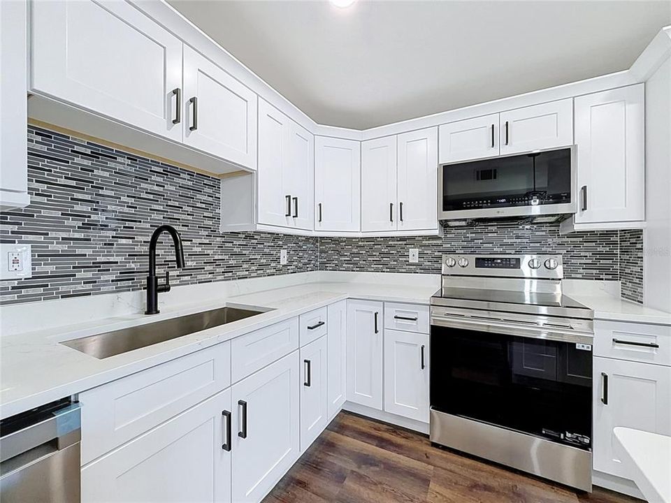 For Sale: $429,900 (4 beds, 2 baths, 1491 Square Feet)