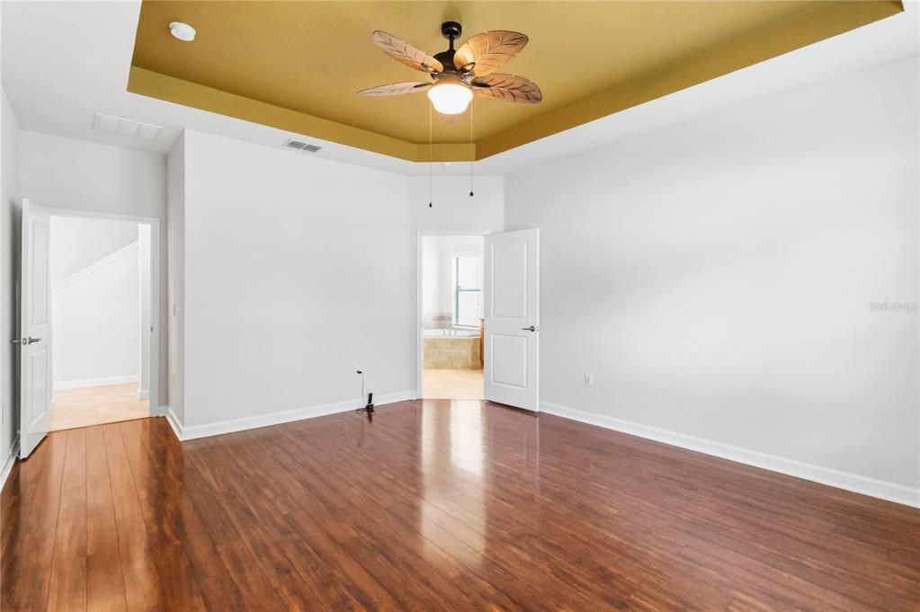 For Sale: $689,900 (5 beds, 3 baths, 3863 Square Feet)