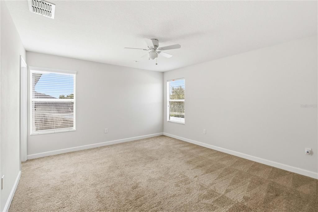 For Sale: $689,900 (5 beds, 3 baths, 3863 Square Feet)