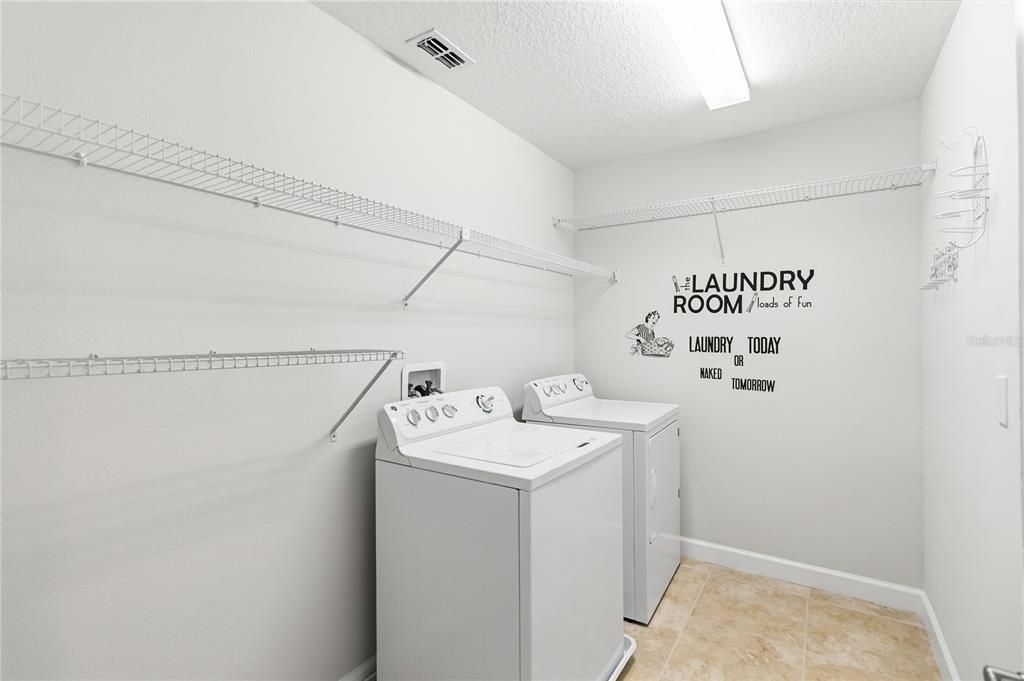 For Sale: $689,900 (5 beds, 3 baths, 3863 Square Feet)