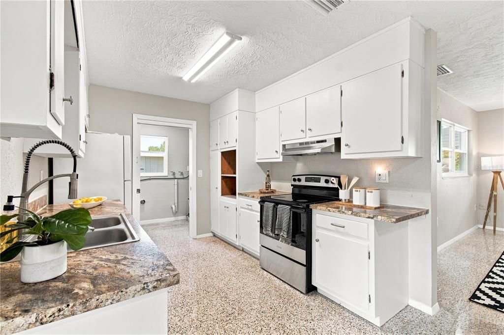 В аренду: $2,200 (3 спален, 2 ванн, 1220 Квадратных фут)