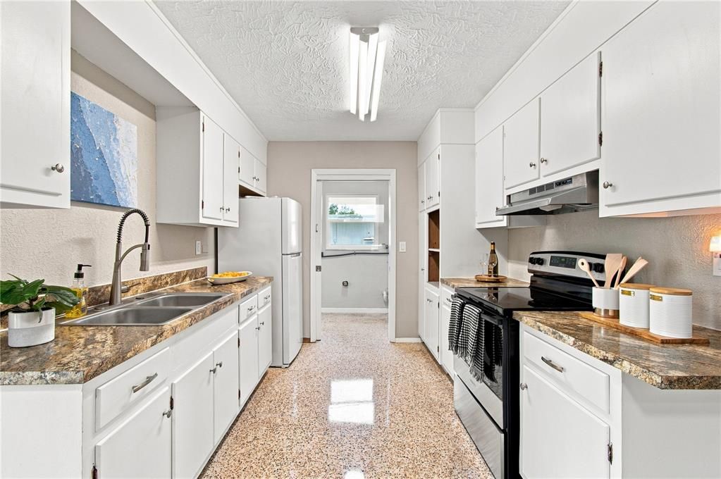 В аренду: $2,200 (3 спален, 2 ванн, 1220 Квадратных фут)