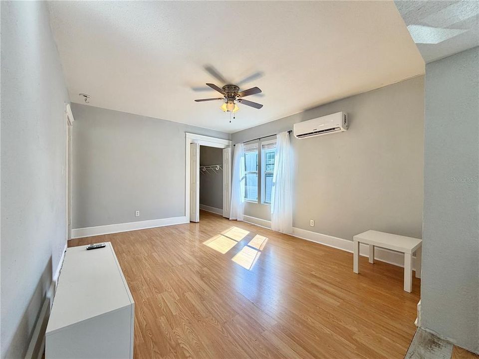 For Rent: $1,750 (1 beds, 1 baths, 650 Square Feet)