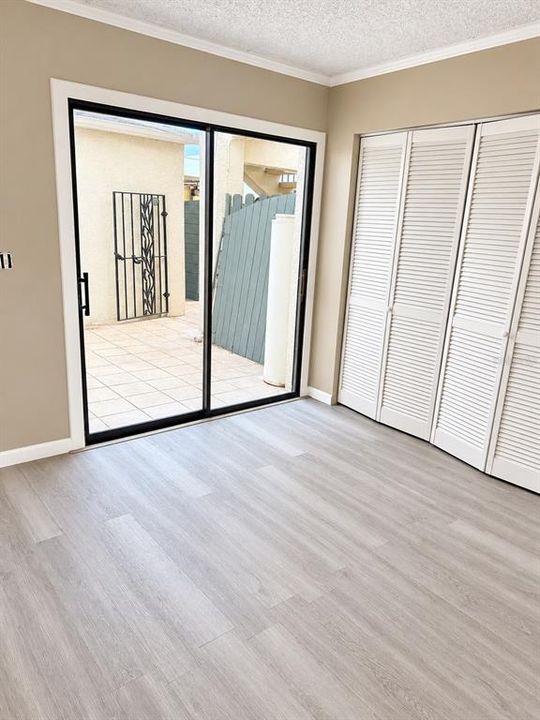 For Sale: $228,000 (2 beds, 2 baths, 1010 Square Feet)