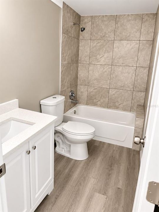 For Sale: $228,000 (2 beds, 2 baths, 1010 Square Feet)