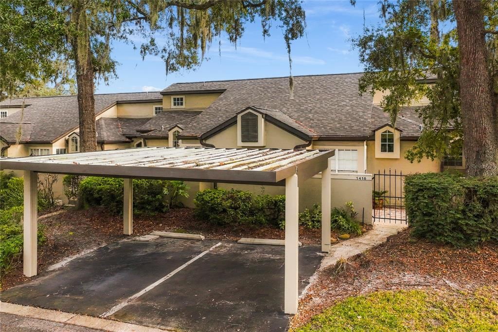 For Sale: $185,000 (1 beds, 1 baths, 832 Square Feet)