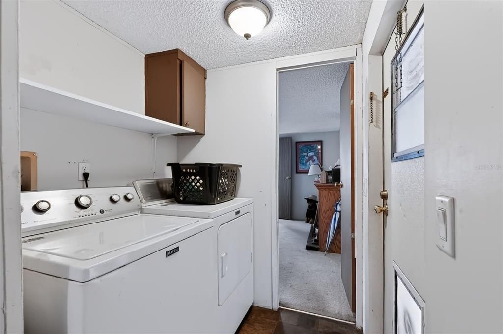 На продажу: $255,000 (5 спален, 4 ванн, 2212 Квадратных фут)