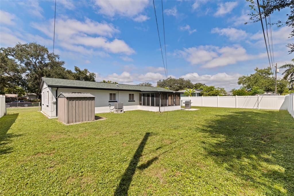 For Sale: $365,000 (2 beds, 1 baths, 1080 Square Feet)