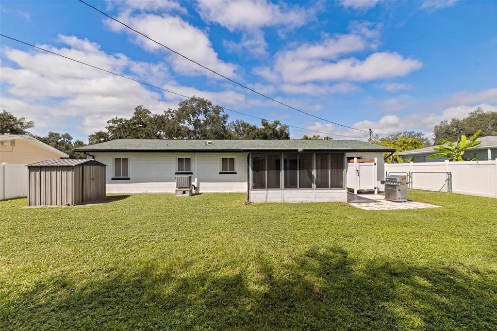For Sale: $365,000 (2 beds, 1 baths, 1080 Square Feet)