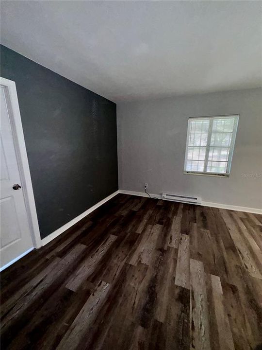 For Rent: $2,100 (2 beds, 1 baths, 900 Square Feet)