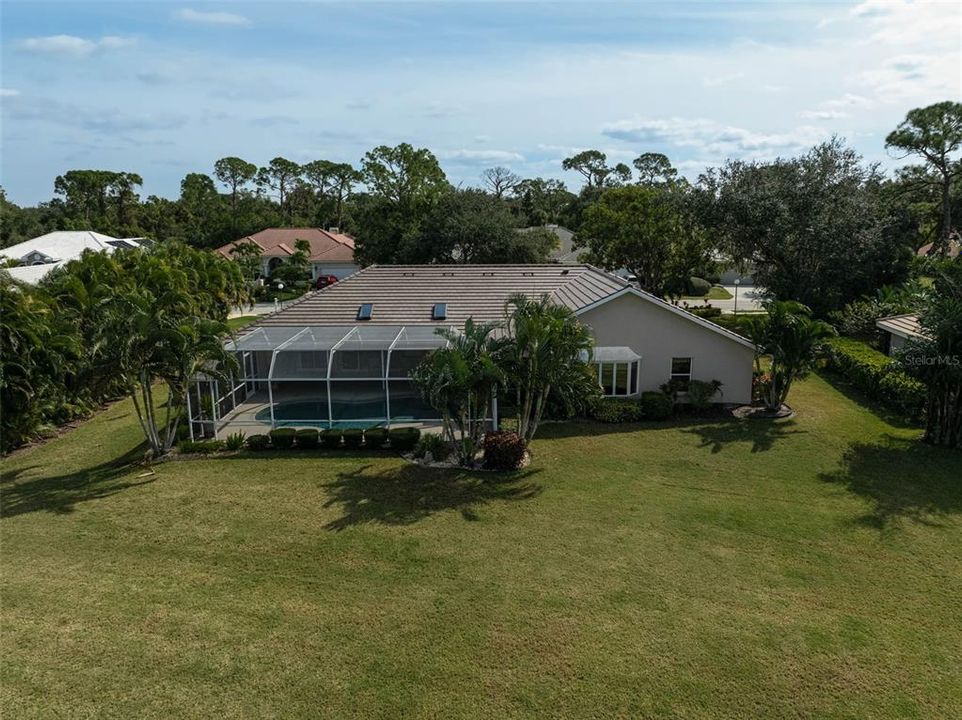 For Sale: $859,000 (3 beds, 3 baths, 2595 Square Feet)
