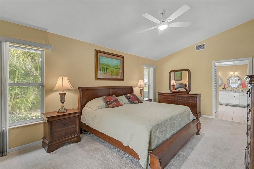 For Sale: $859,000 (3 beds, 3 baths, 2595 Square Feet)