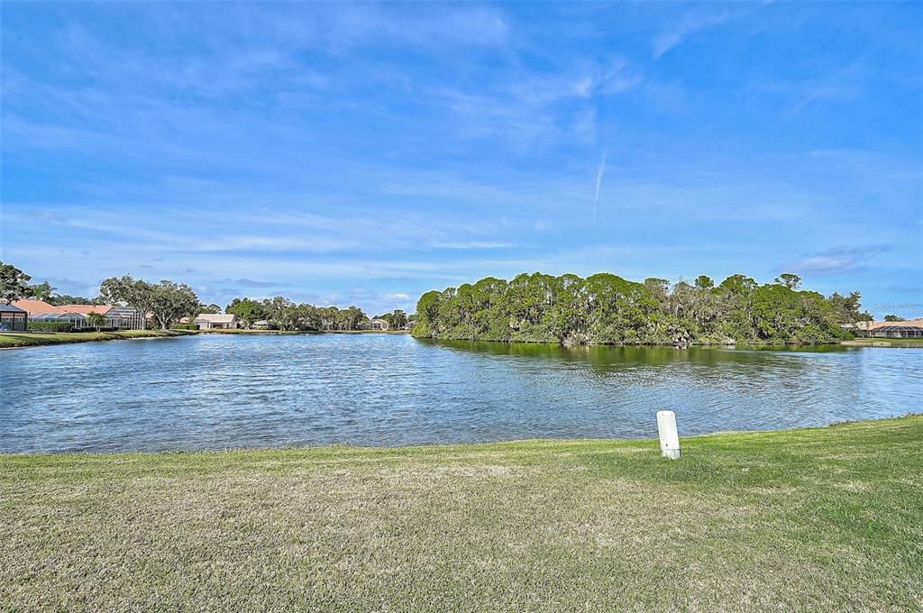 For Sale: $859,000 (3 beds, 3 baths, 2595 Square Feet)