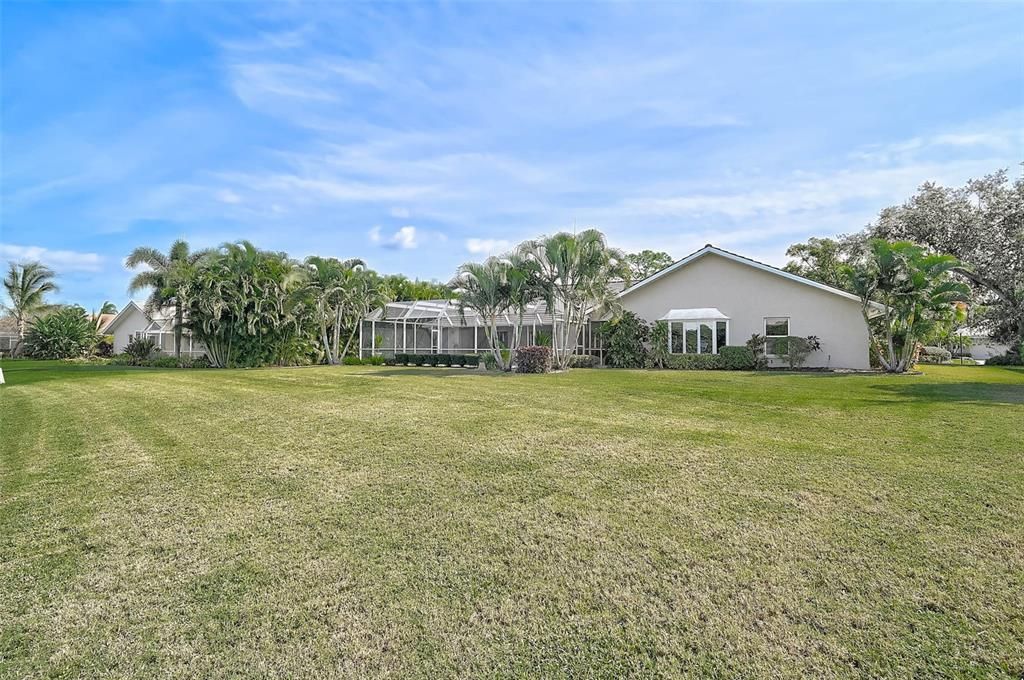 For Sale: $859,000 (3 beds, 3 baths, 2595 Square Feet)