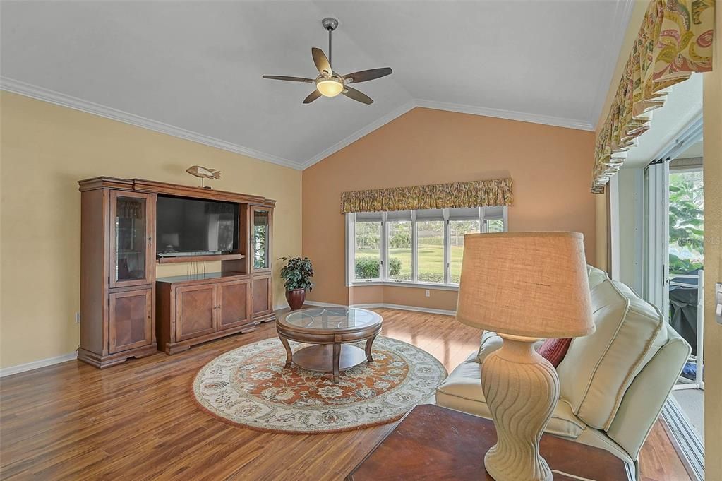 For Sale: $859,000 (3 beds, 3 baths, 2595 Square Feet)