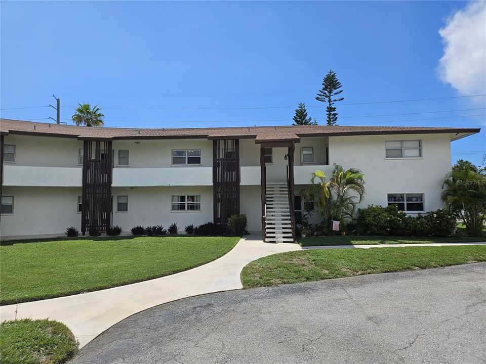 For Rent: $1,500 (2 beds, 1 baths, 954 Square Feet)