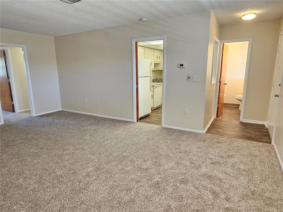 For Rent: $1,500 (2 beds, 1 baths, 954 Square Feet)