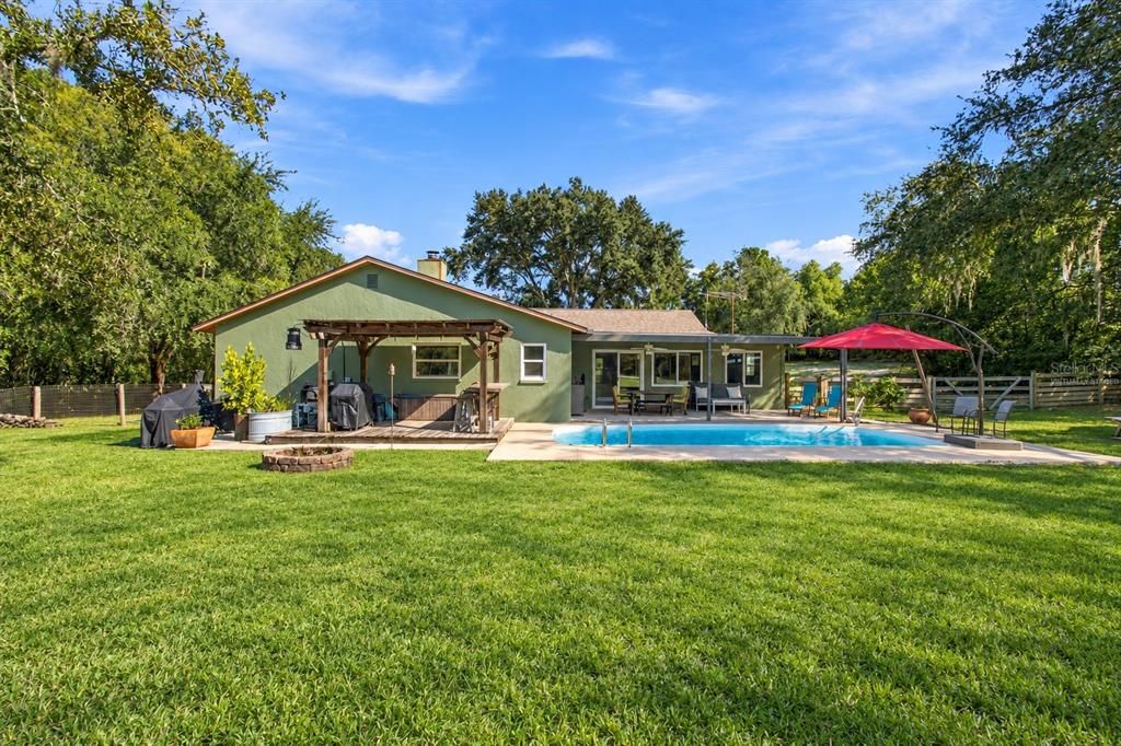 For Sale: $549,900 (4 beds, 3 baths, 2334 Square Feet)