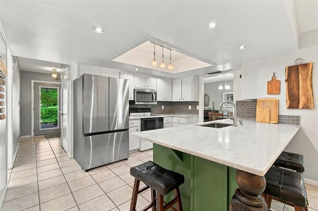 For Sale: $549,900 (4 beds, 3 baths, 2334 Square Feet)
