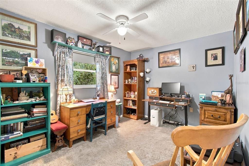 For Sale: $549,900 (4 beds, 3 baths, 2334 Square Feet)