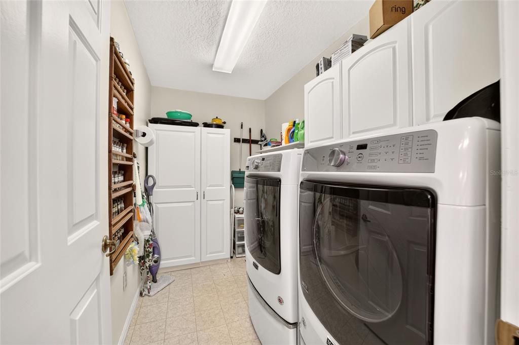 En Venta: $229,900 (3 camas, 2 baños, 1797 Pies cuadrados)