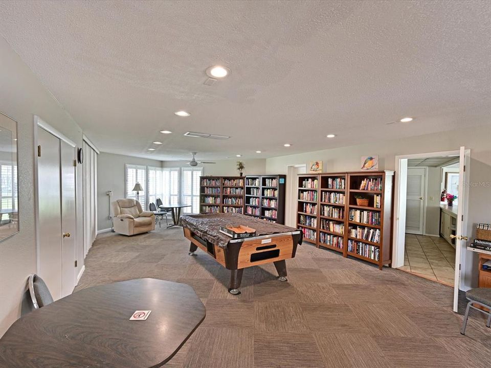 For Sale: $149,900 (2 beds, 2 baths, 1088 Square Feet)