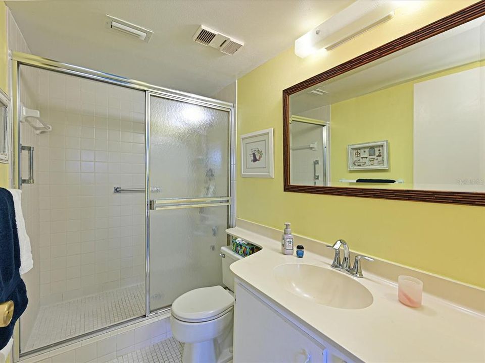For Sale: $149,900 (2 beds, 2 baths, 1088 Square Feet)