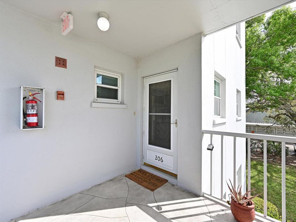 For Sale: $149,900 (2 beds, 2 baths, 1088 Square Feet)