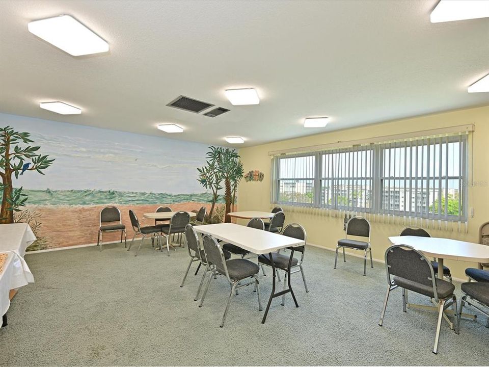 For Sale: $149,900 (2 beds, 2 baths, 1088 Square Feet)