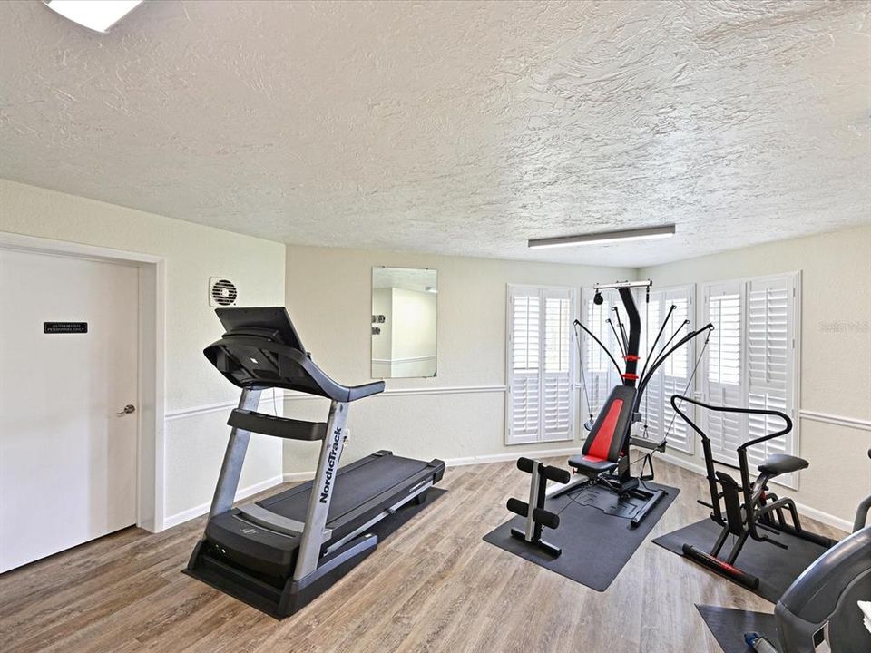 For Sale: $149,900 (2 beds, 2 baths, 1088 Square Feet)