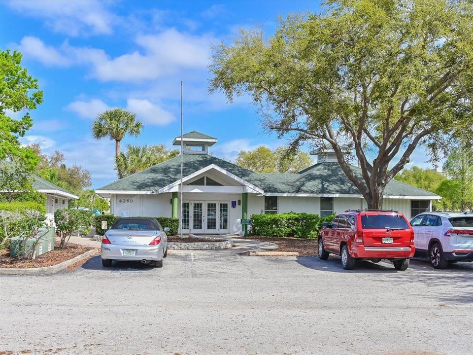 For Sale: $149,900 (2 beds, 2 baths, 1088 Square Feet)