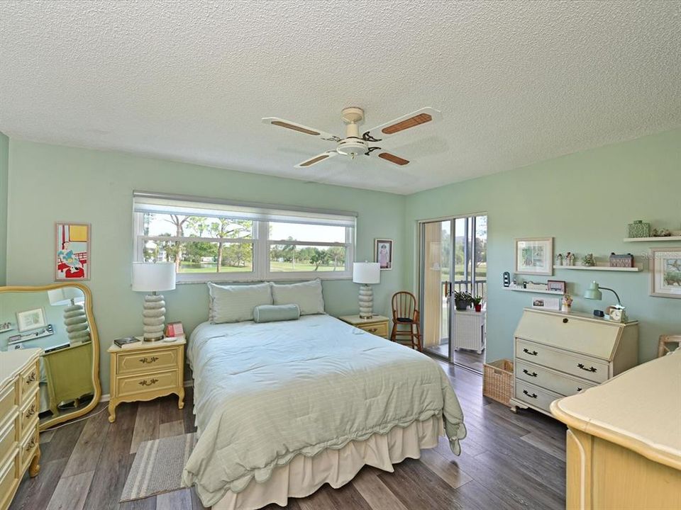 For Sale: $149,900 (2 beds, 2 baths, 1088 Square Feet)