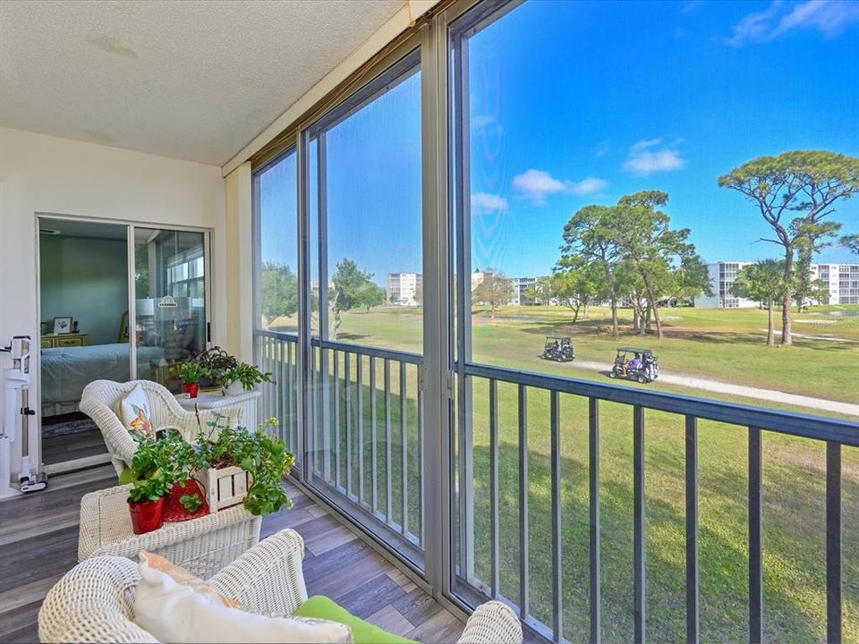 For Sale: $149,900 (2 beds, 2 baths, 1088 Square Feet)