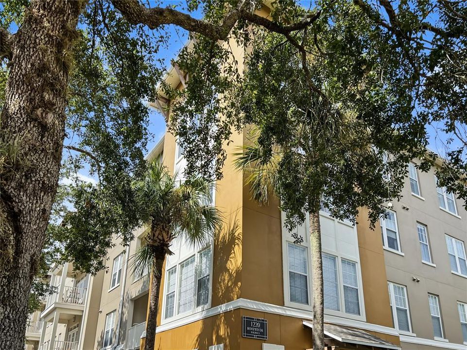 Activo con contrato: $625,000 (3 camas, 2 baños, 2136 Pies cuadrados)