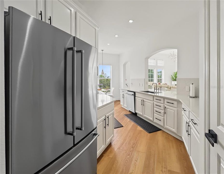 Activo con contrato: $625,000 (3 camas, 2 baños, 2136 Pies cuadrados)
