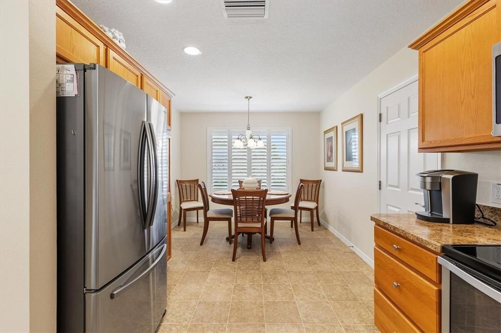 For Sale: $415,000 (3 beds, 2 baths, 1556 Square Feet)