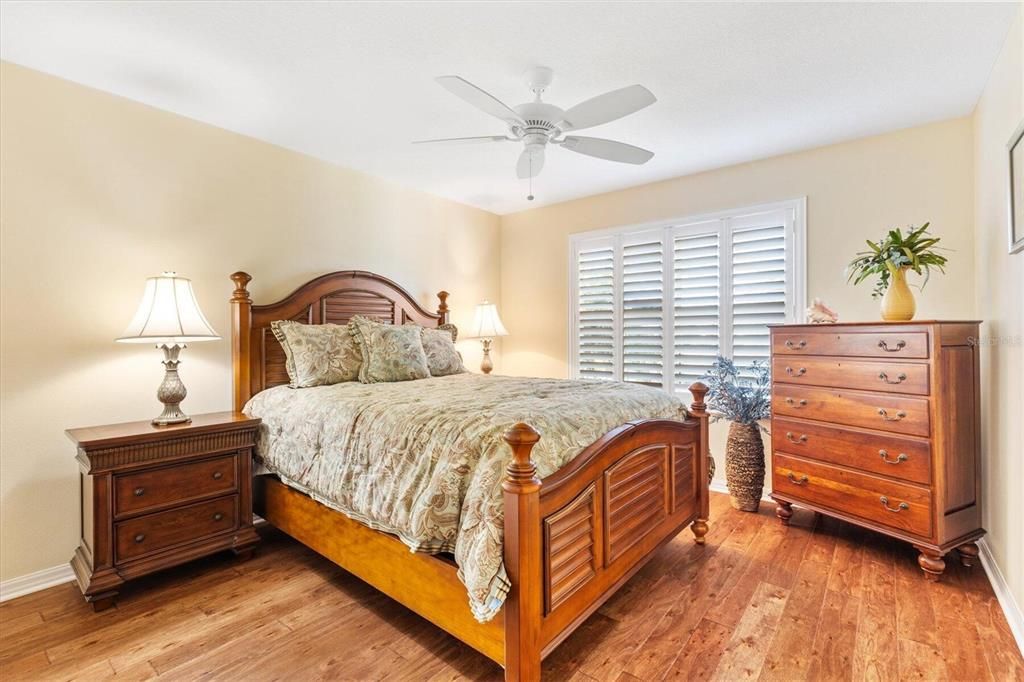 For Sale: $415,000 (3 beds, 2 baths, 1556 Square Feet)