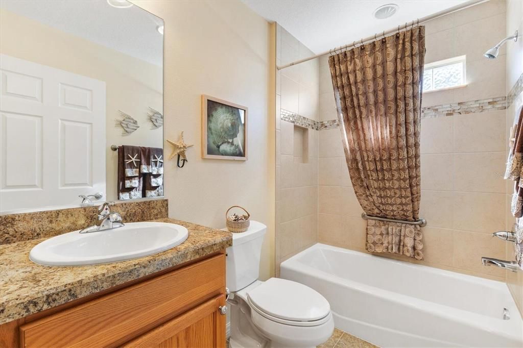 For Sale: $415,000 (3 beds, 2 baths, 1556 Square Feet)