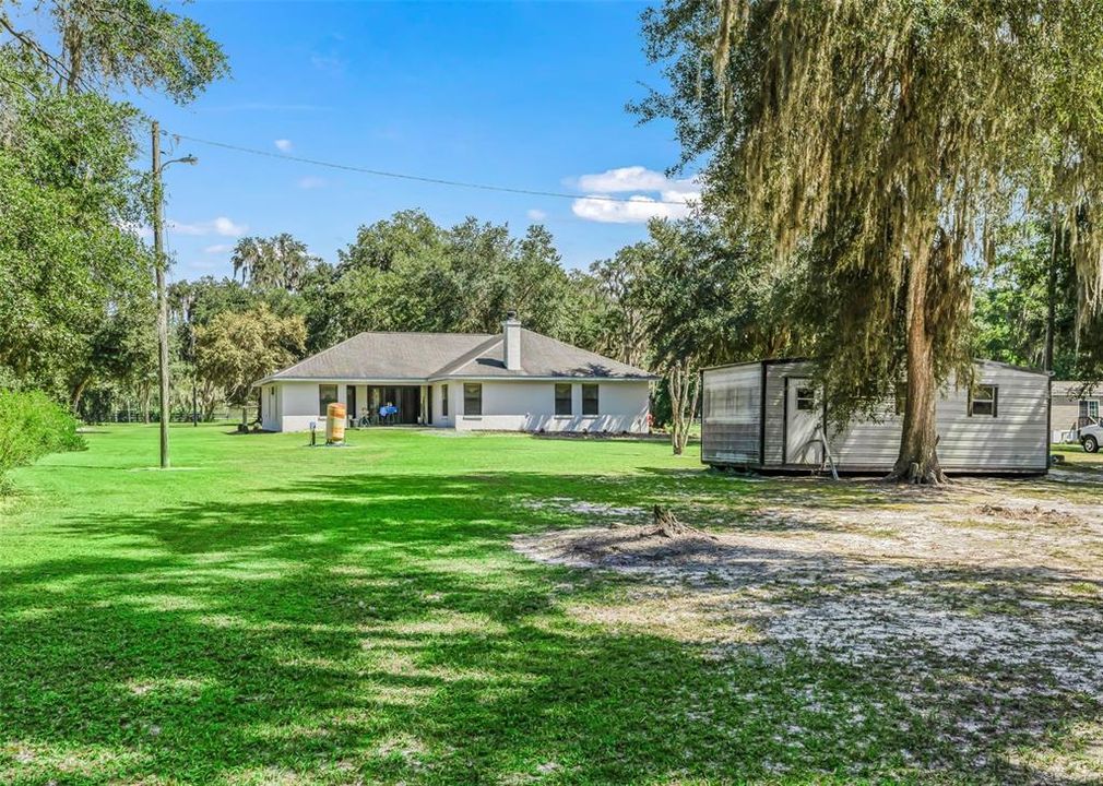For Sale: $399,000 (3 beds, 2 baths, 2090 Square Feet)