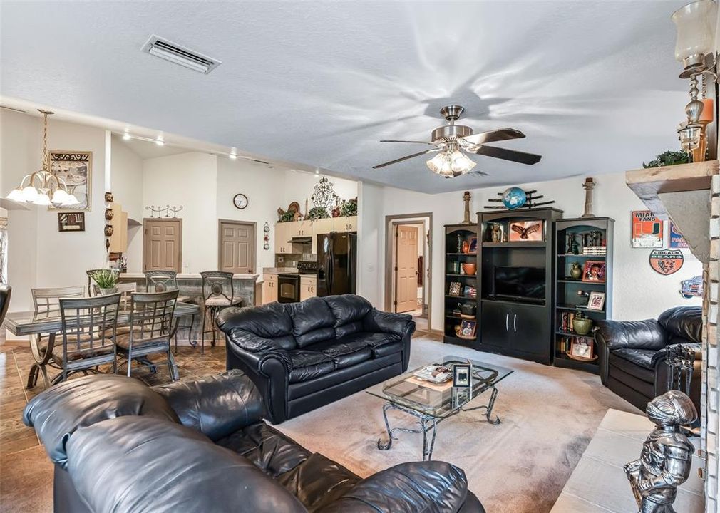 For Sale: $399,000 (3 beds, 2 baths, 2090 Square Feet)