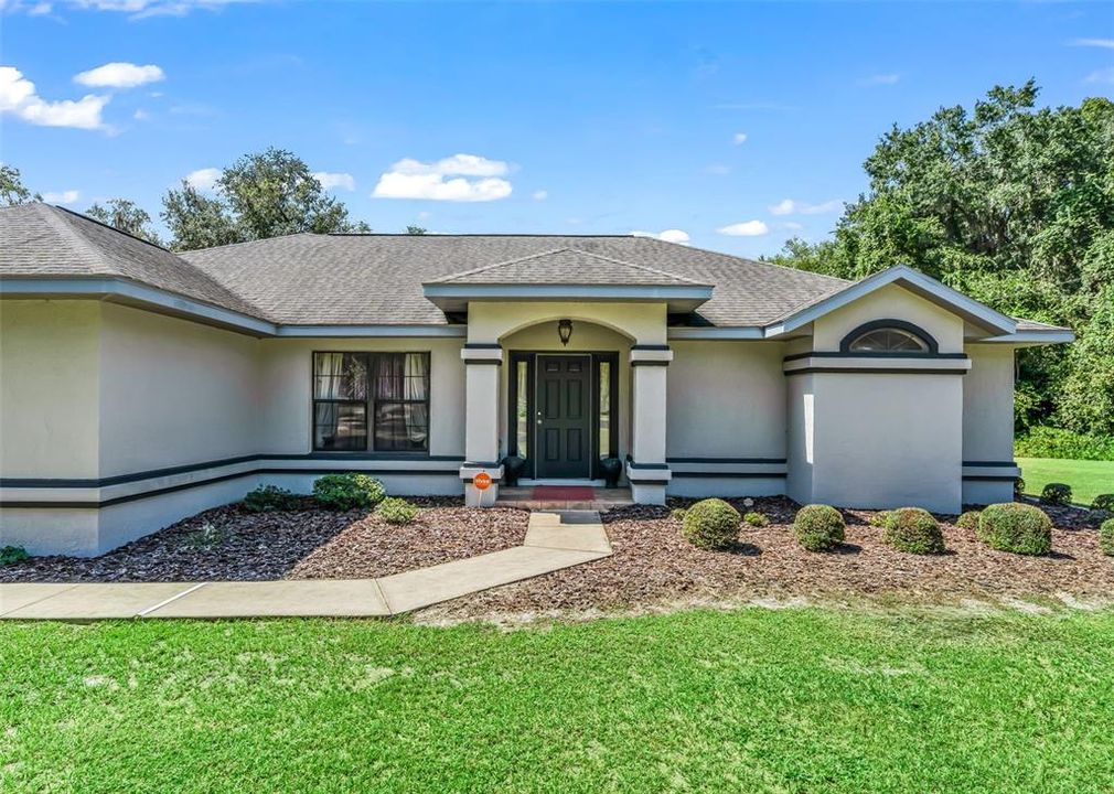 For Sale: $399,000 (3 beds, 2 baths, 2090 Square Feet)
