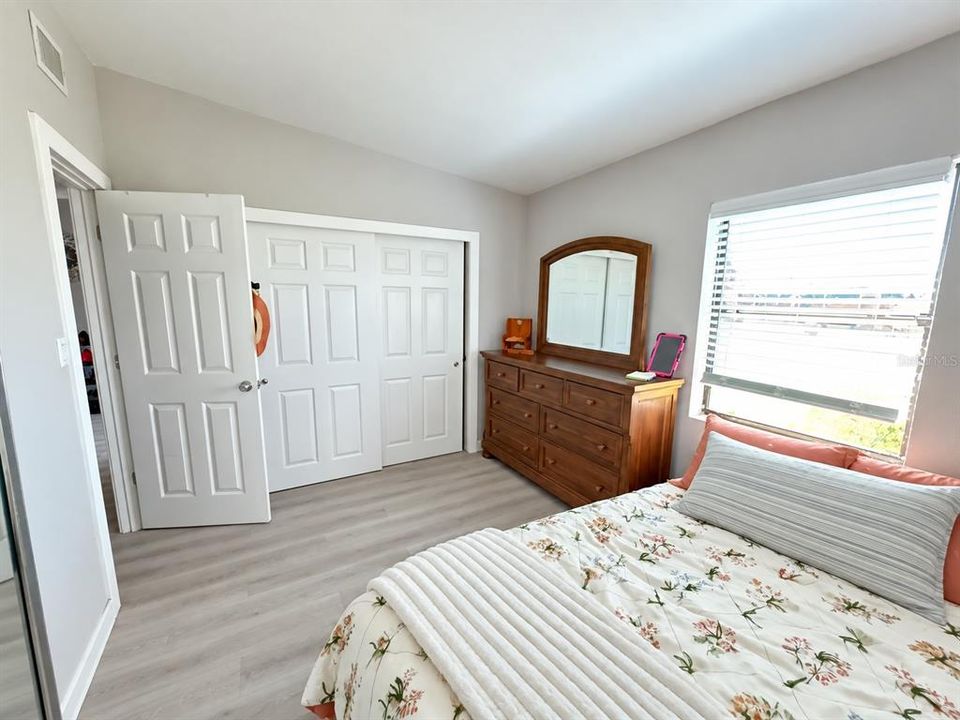 En Venta: $189,900 (2 camas, 1 baños, 968 Pies cuadrados)