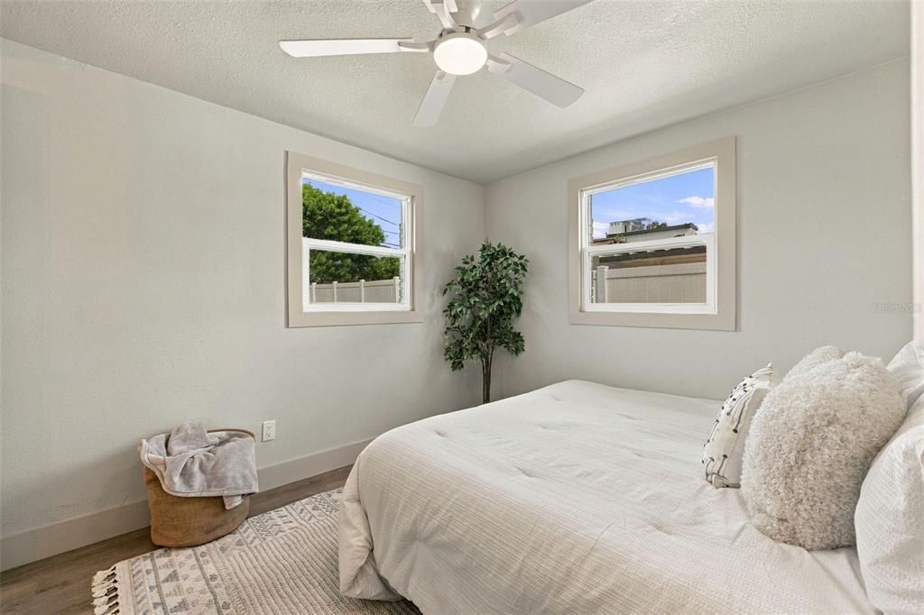 For Sale: $419,900 (4 beds, 2 baths, 1168 Square Feet)