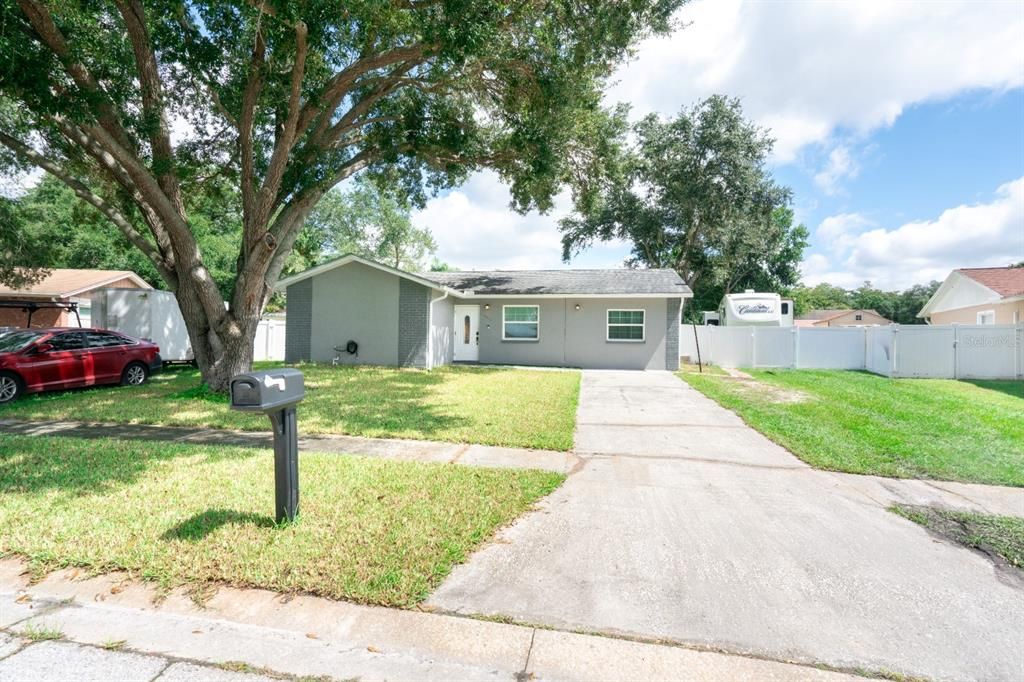 For Sale: $450,000 (3 beds, 2 baths, 1210 Square Feet)