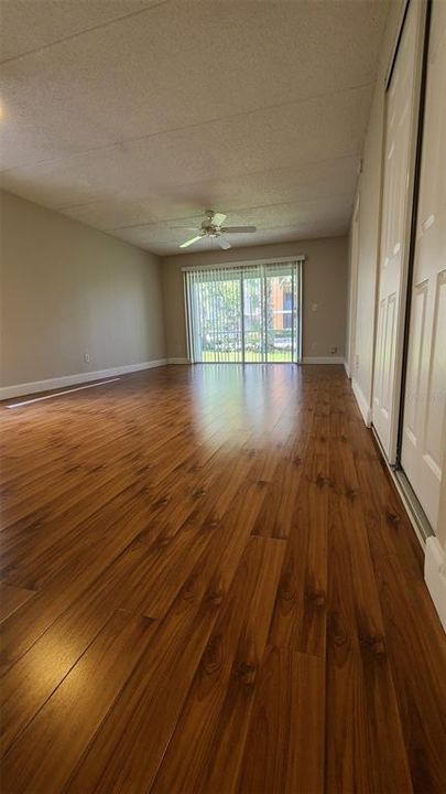 For Sale: $175,000 (2 beds, 1 baths, 980 Square Feet)